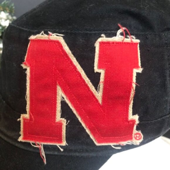 NEBRASKA CORNHUSKERS DISTRESSED BLACK CAP RED *N* PATCH CONDUCTORS HAT BY LEGACY - Picture 3 of 10